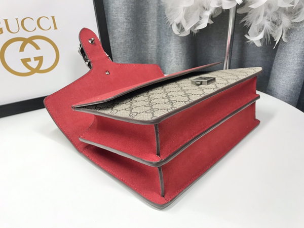 激安グッチバッグコピー角部分ディテール